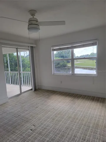 Dual aspect primary bedroom