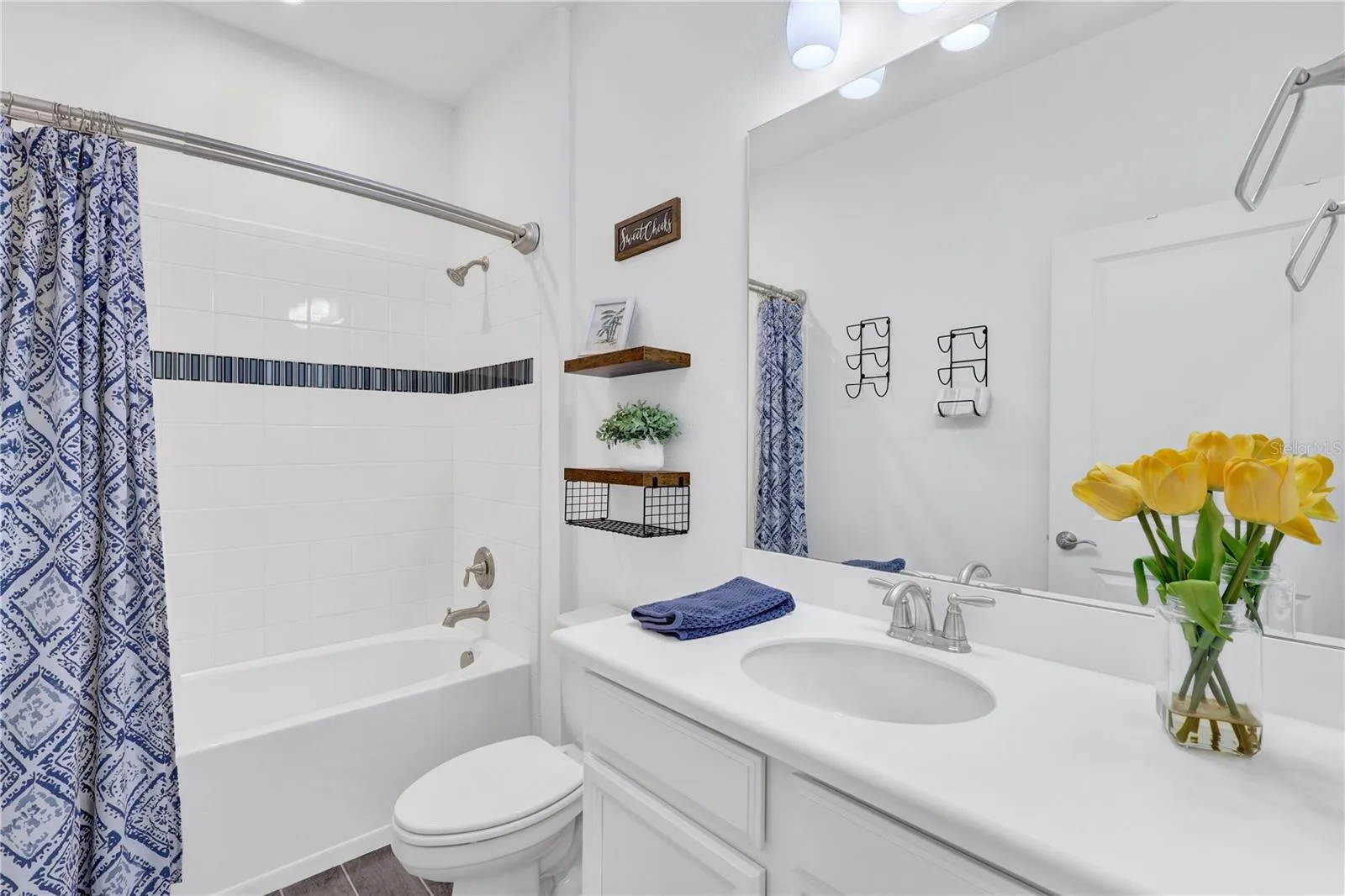 GUEST BATHROOM
