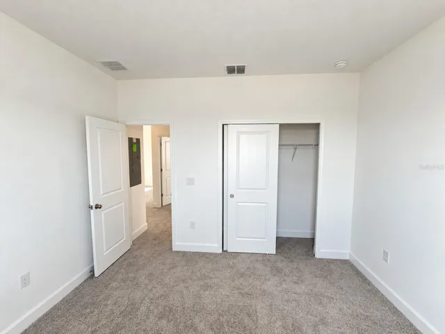 Main house: bedroom with closet