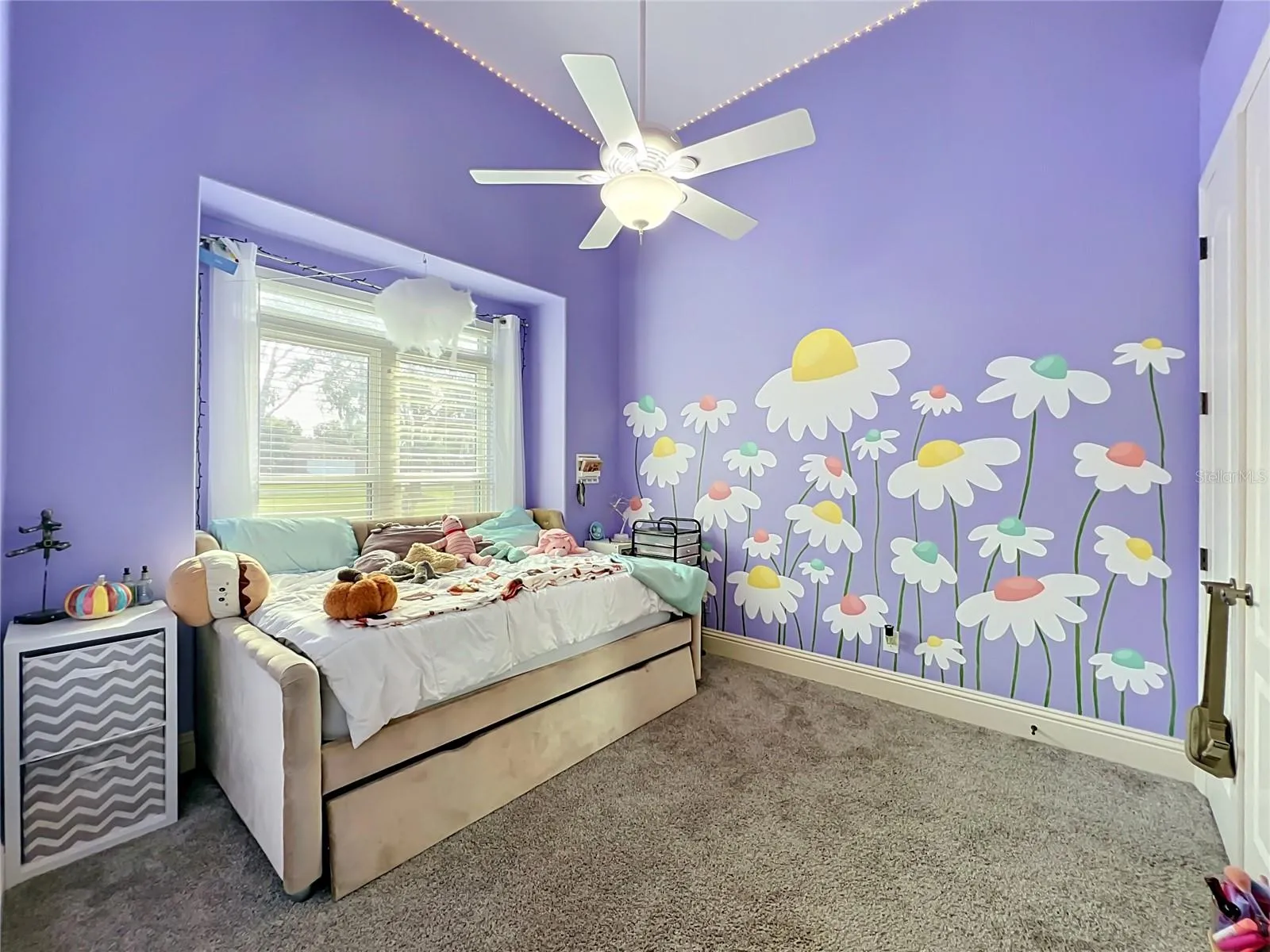 1st floor guest bedroom
