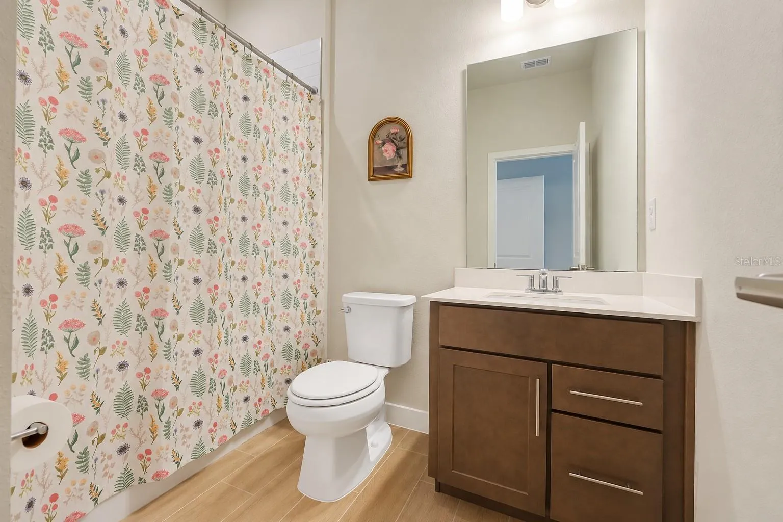 En-suite bathroom 3