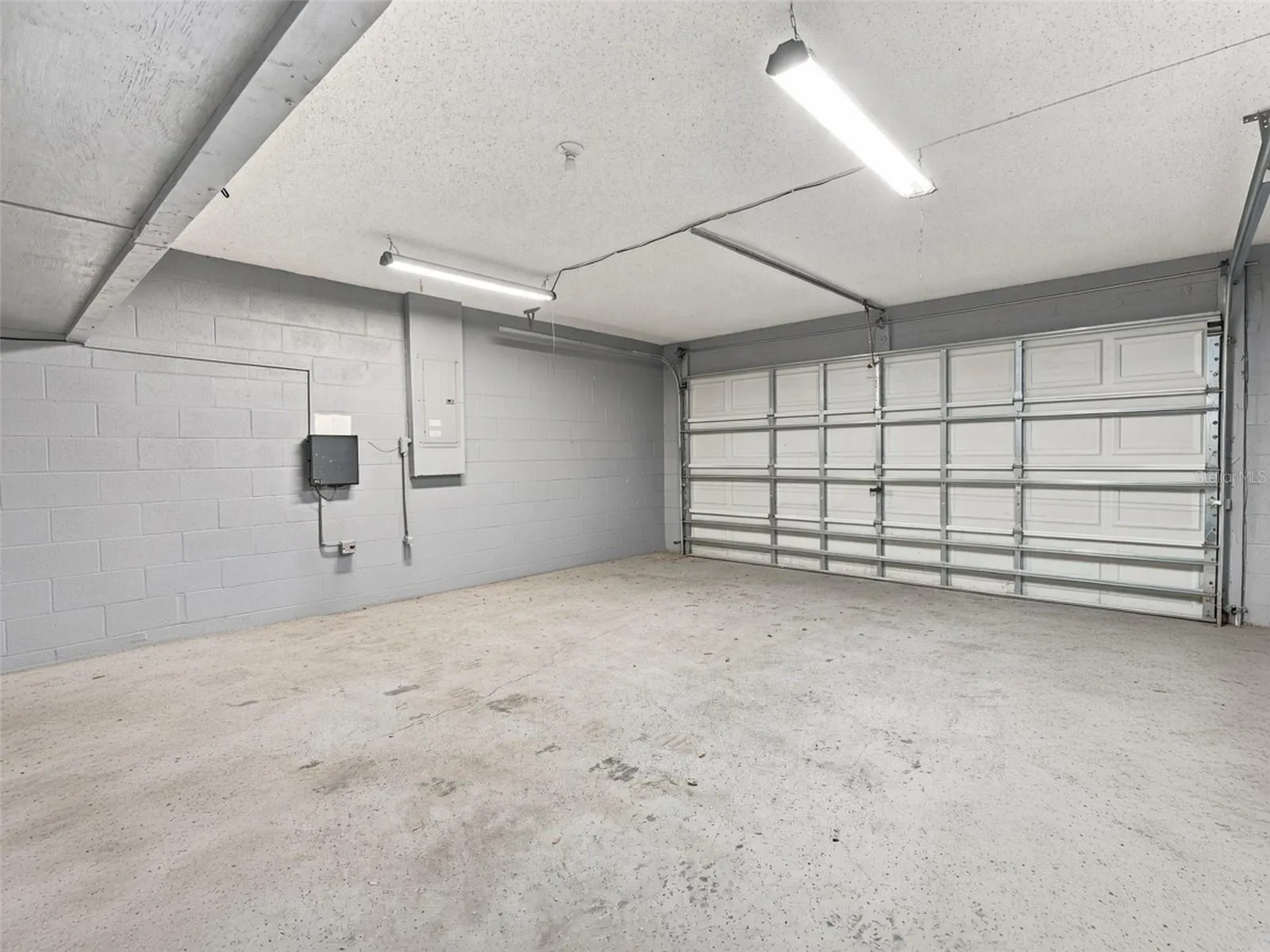 2 car garage