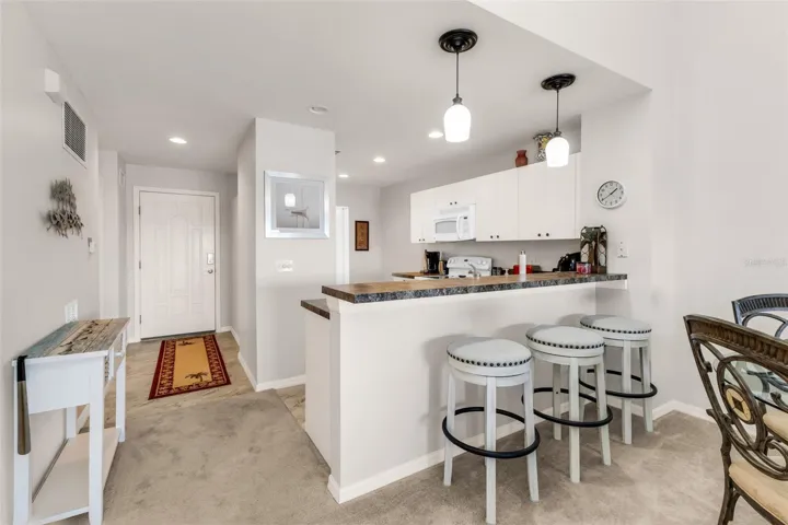 Breakfast Bar - Kitchen