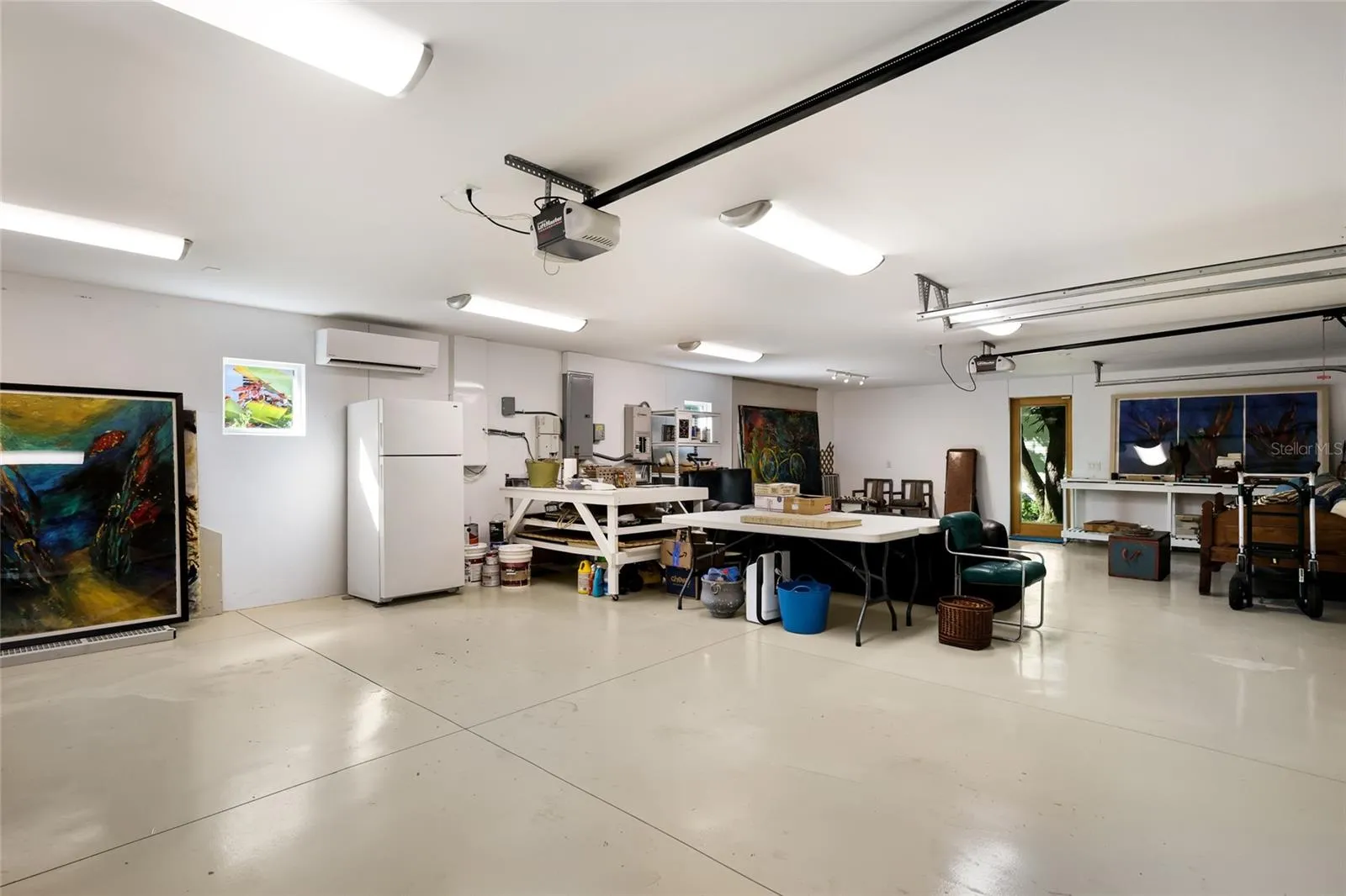A/C'd 4 Car Garage