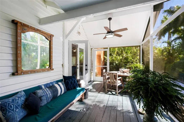 Screened in Porch