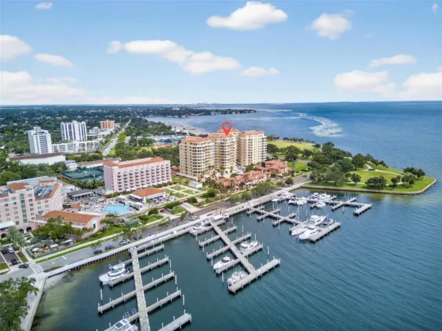 Welcome to Vinoy Place
