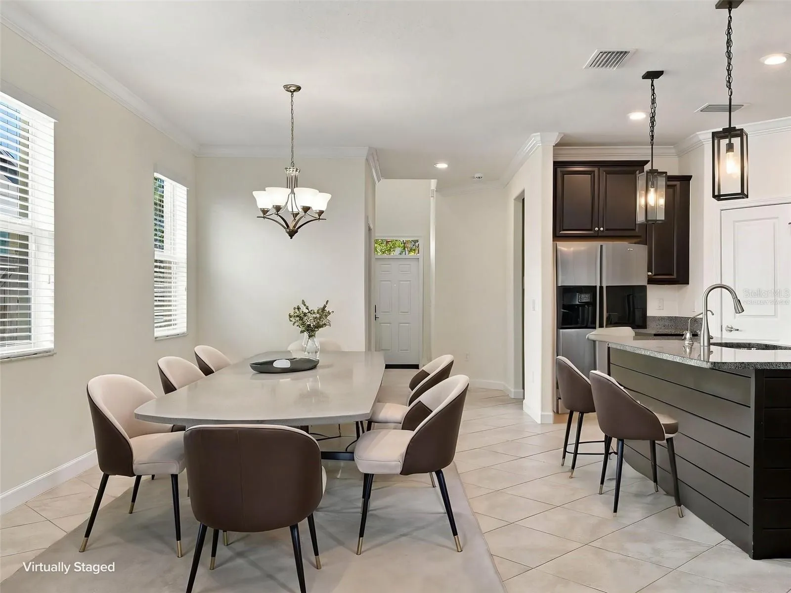Dining Room (virtually staged)