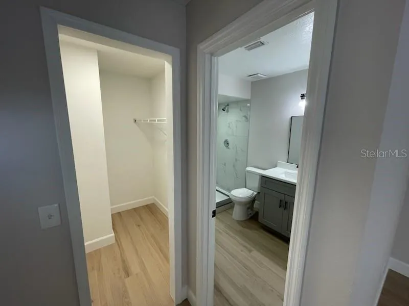 Master bath/ walk in closet.