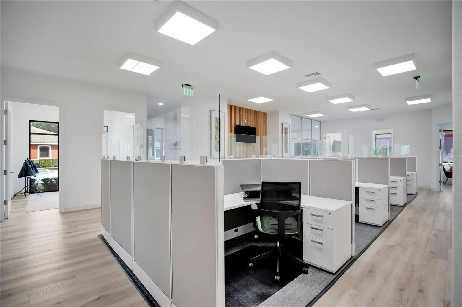 8 Station cubicle system