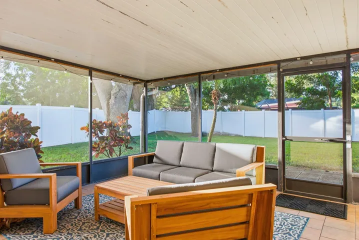 Spacious Patio