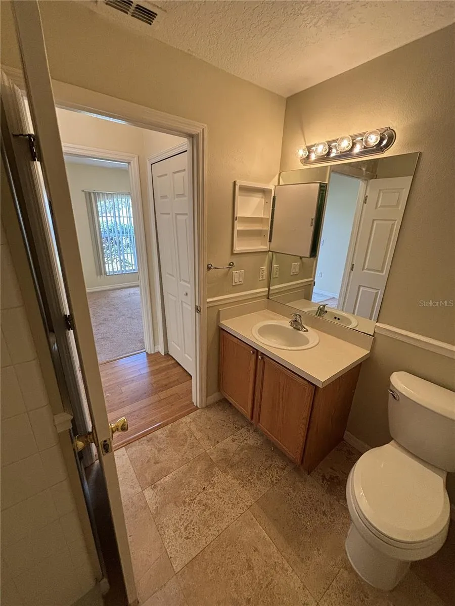 2ND BATHROOM