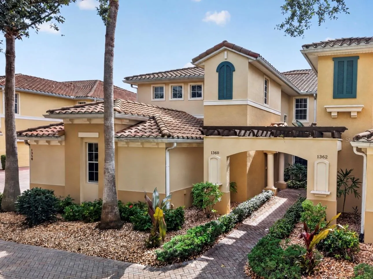 Stunning curb appeal