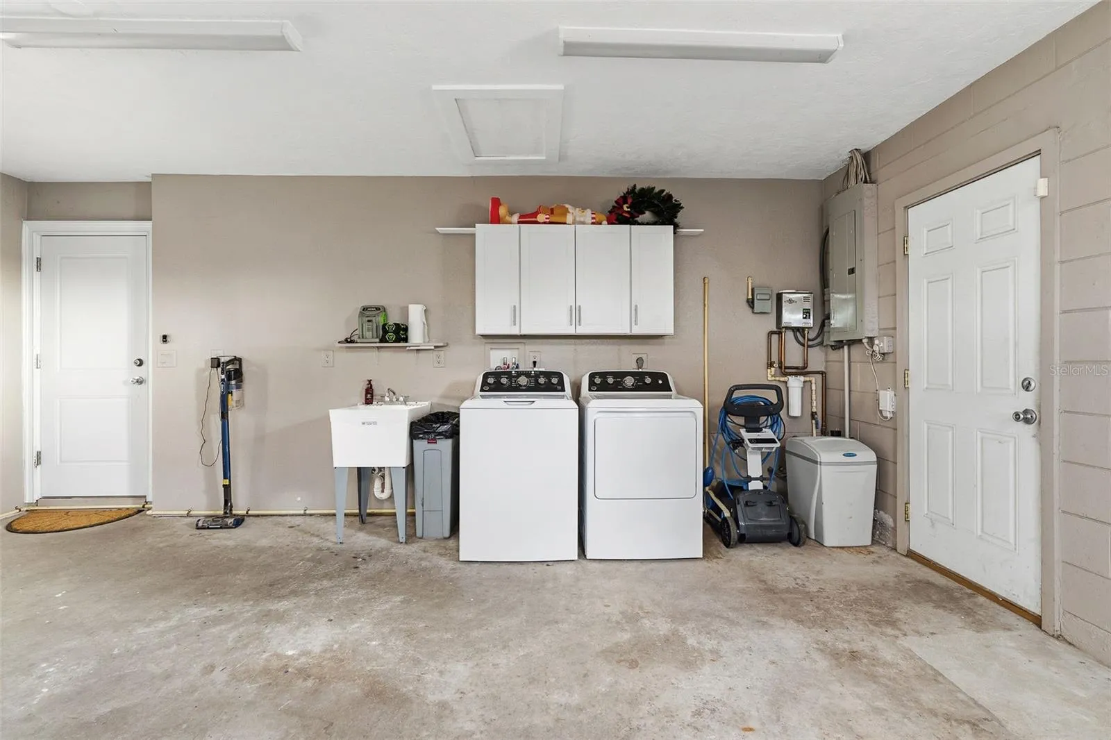 Laundry area in garage.