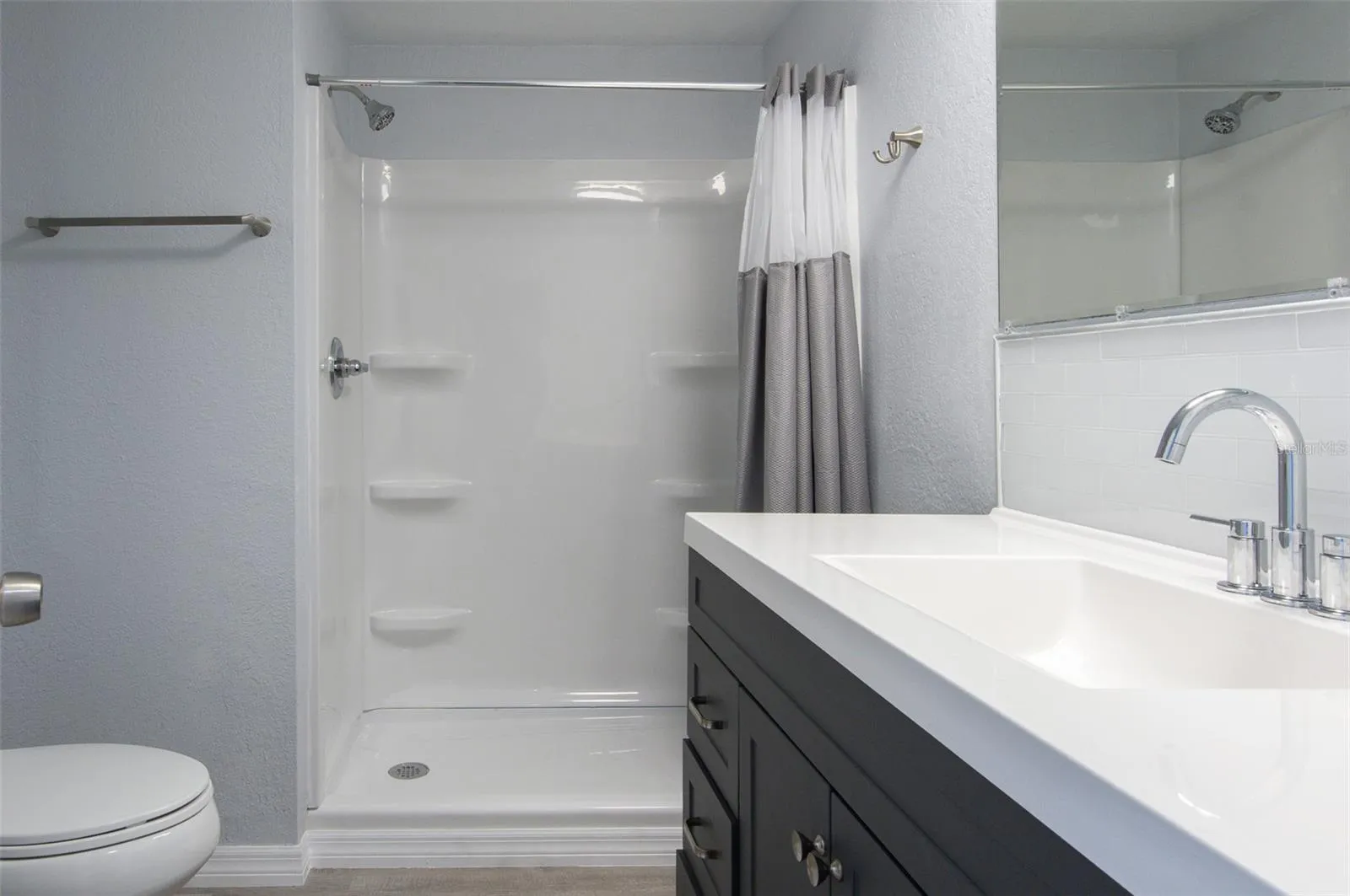 Main Bathroom  with walkin shower