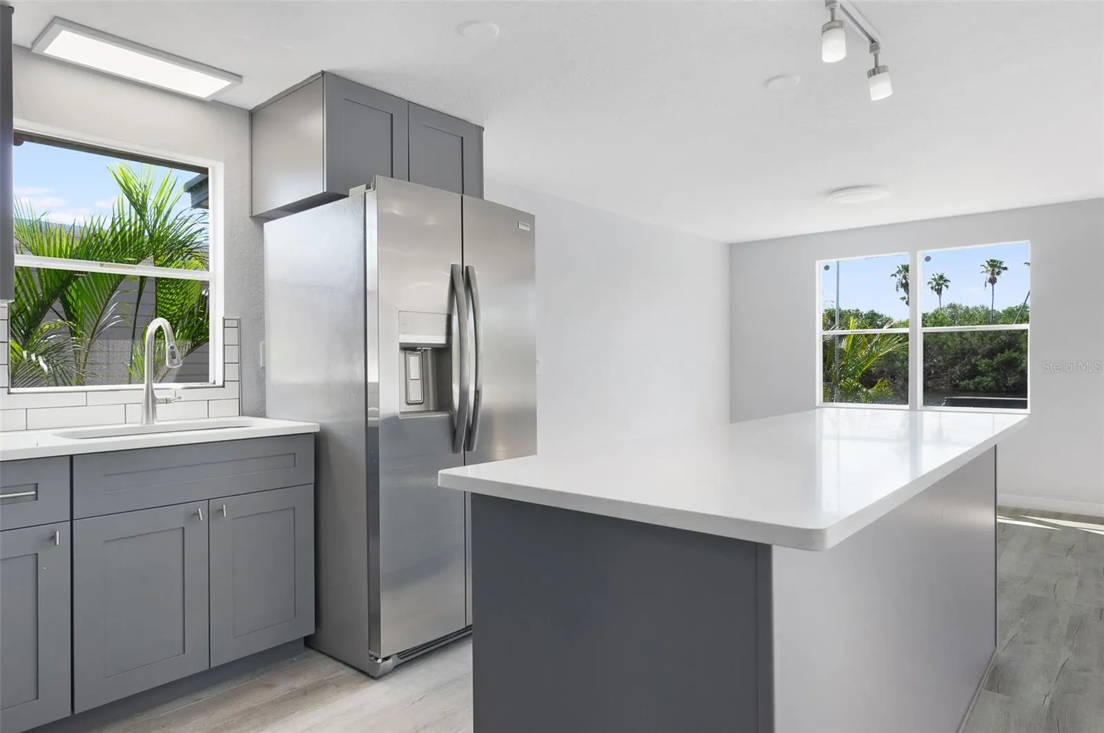 Kitchen - New stainless appliances