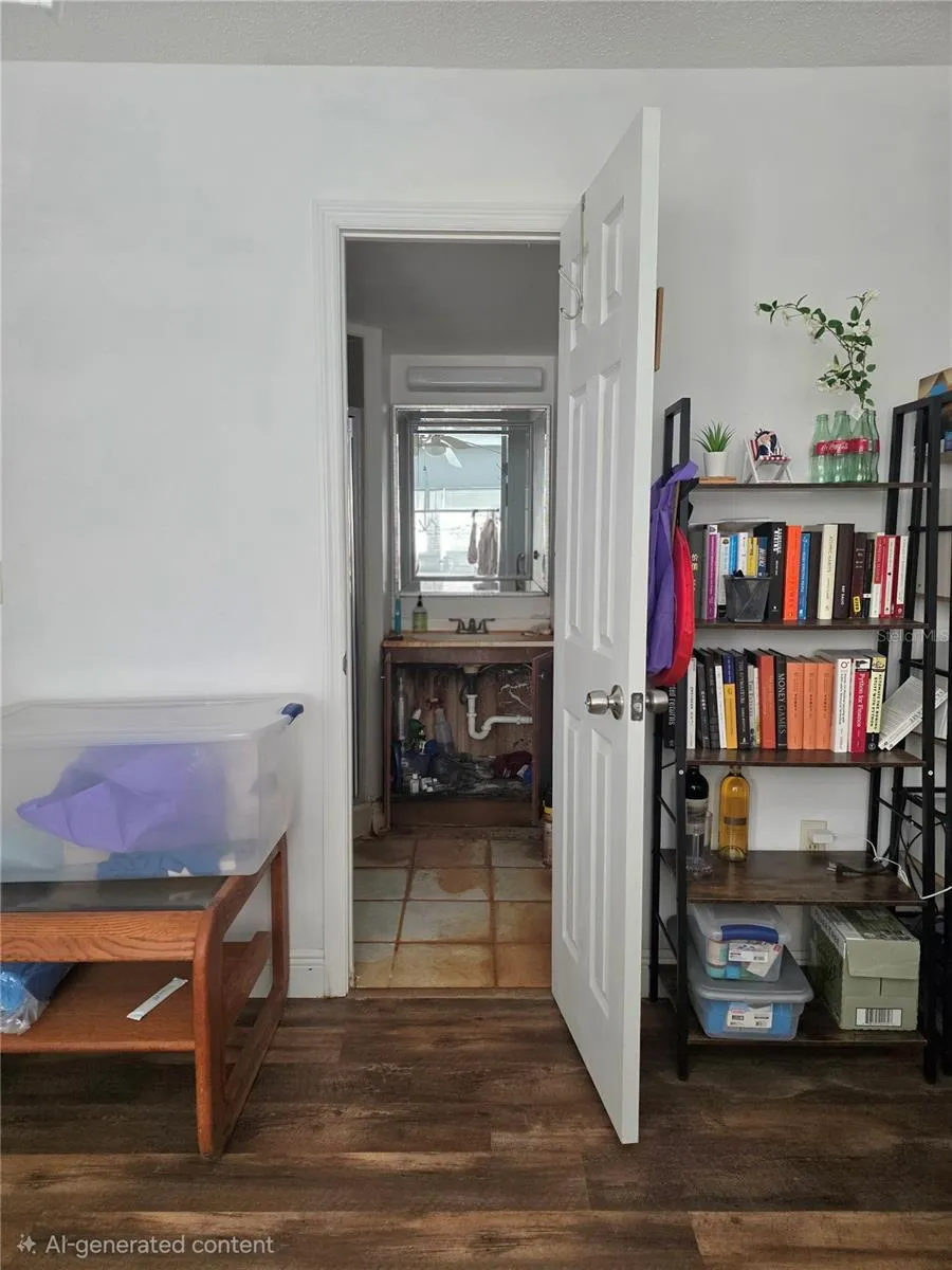 En Suite bathroom to Primary Bedroom