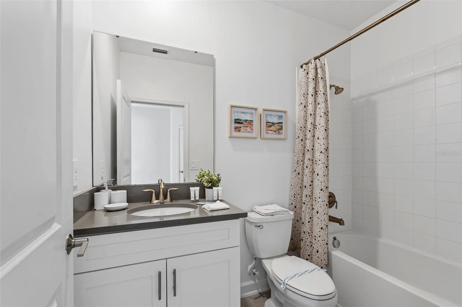 5th bathroom