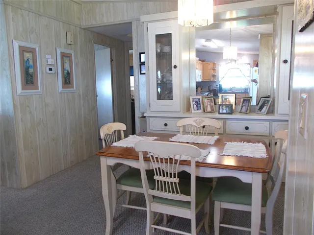 Dining rm