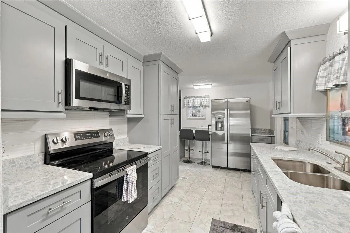 Beautifully remodeled kitchen