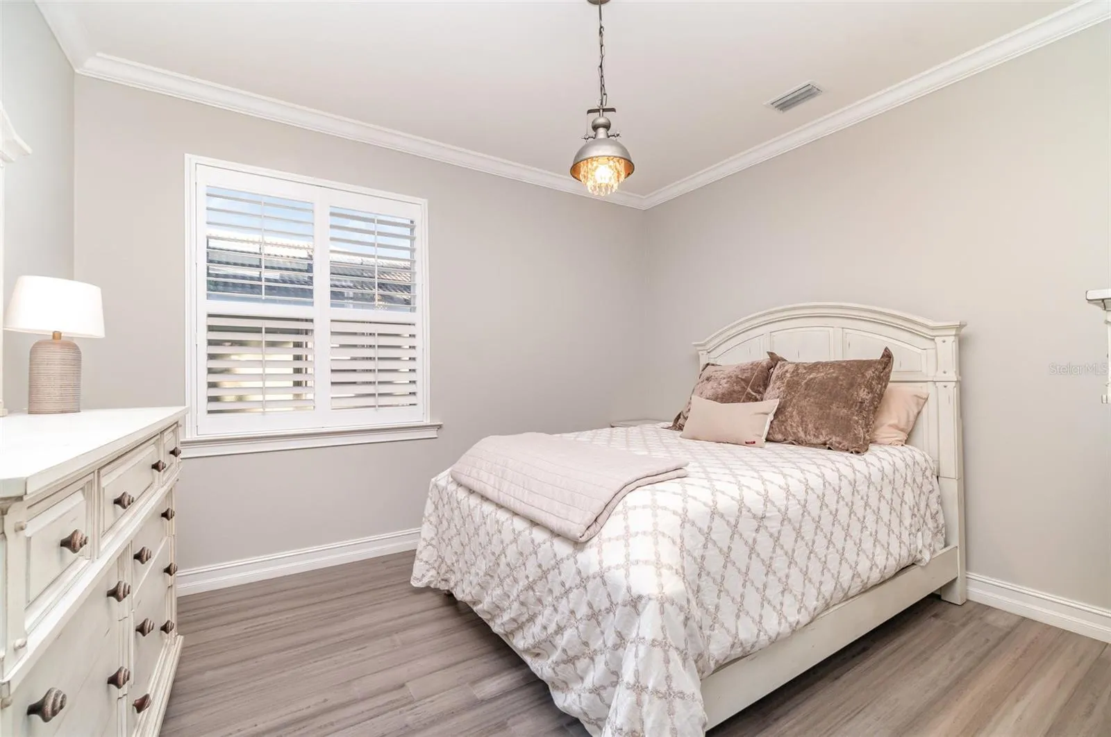 1st Floor Den - Used as additional guest bedroom