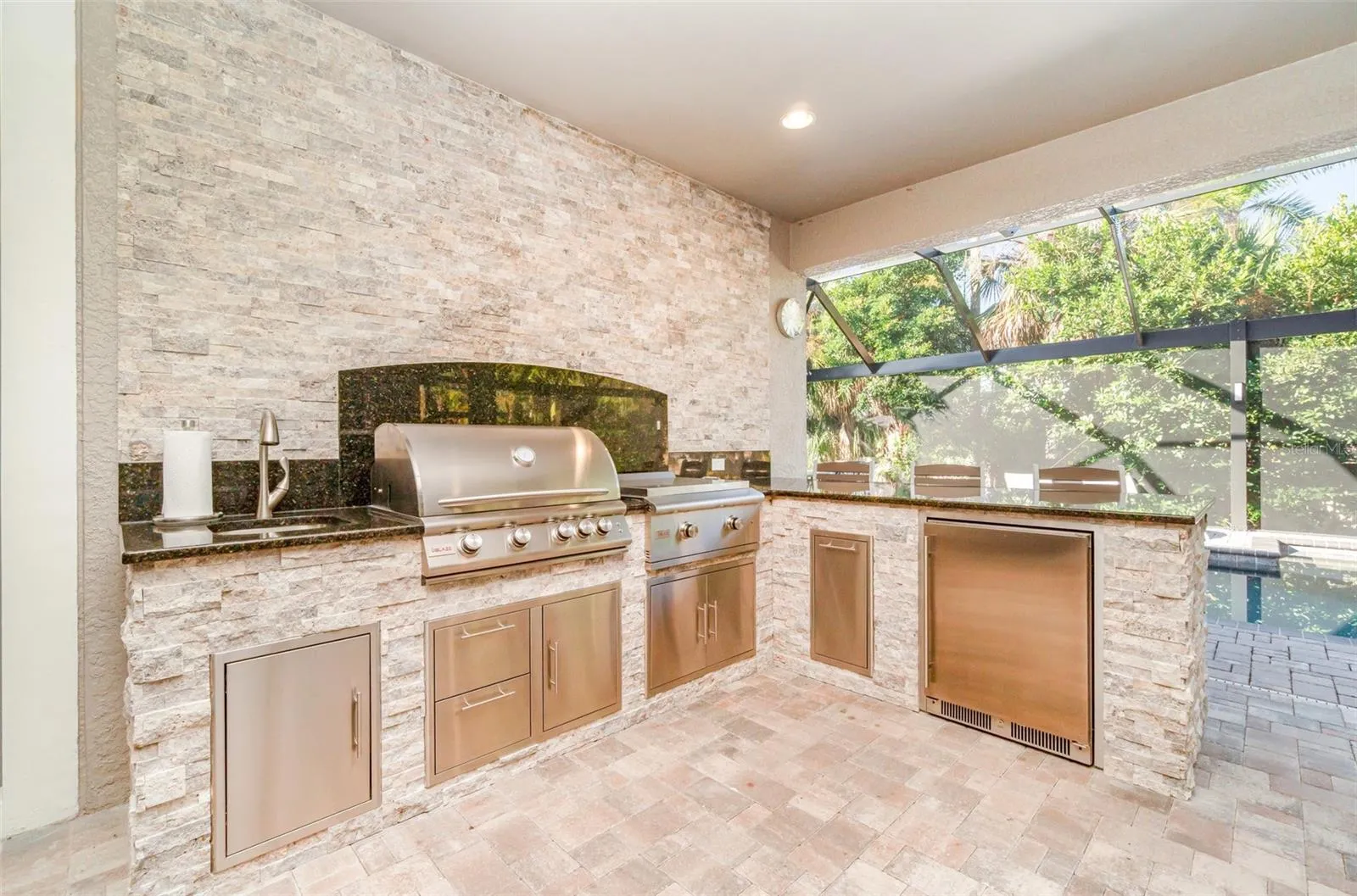Outdoor kitchen