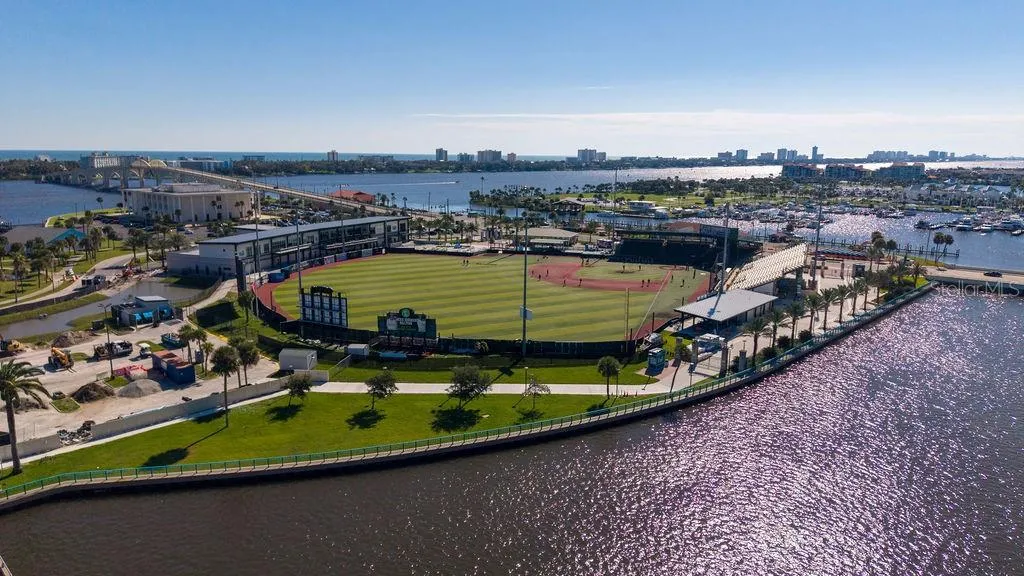Jackie Robinson Ballpark and City Island Park just three blocks away.