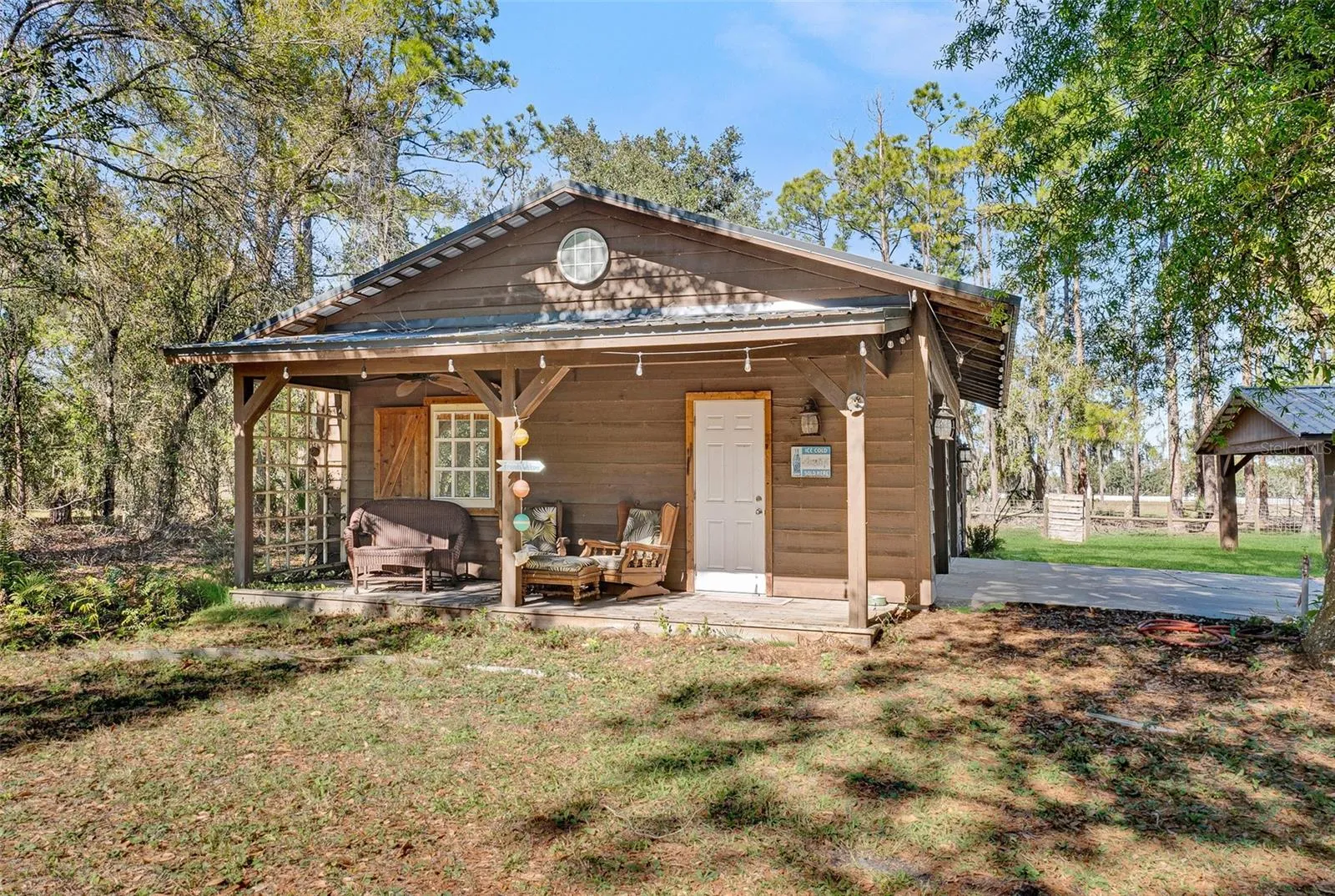 Detached Garage