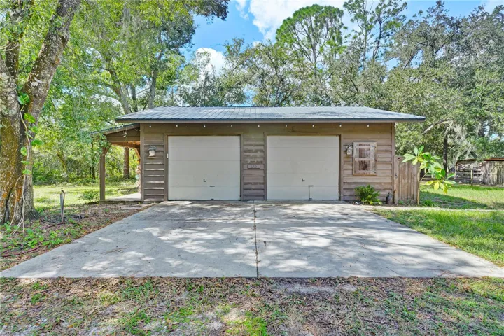 Detached Garage