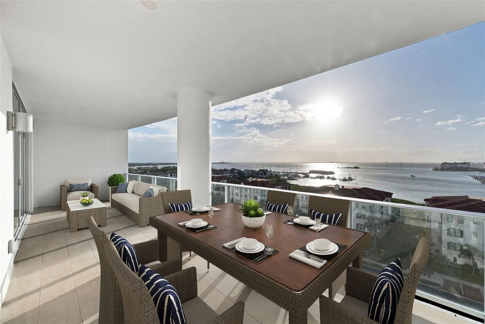 Lanai-virtually staged