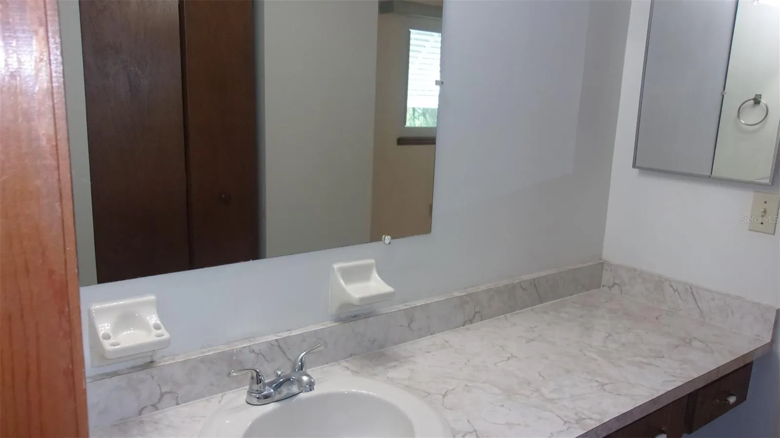 Main Bathroom View 2