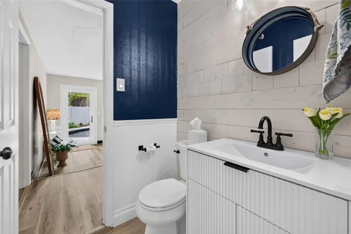 Powder room