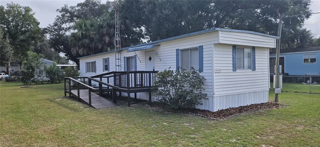 Front Entry from Driveway