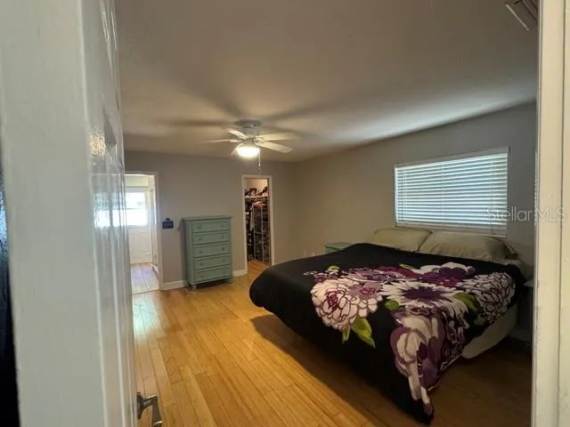Primary Bedroom w/ walk in closet
