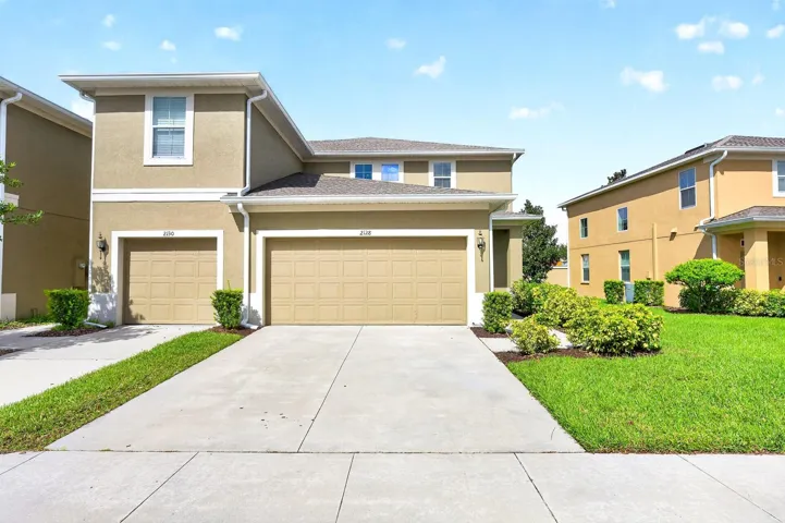 Welcome to this beautifully appointed END-UNIT TOWNHOME in Broadway Centre in Brandon!