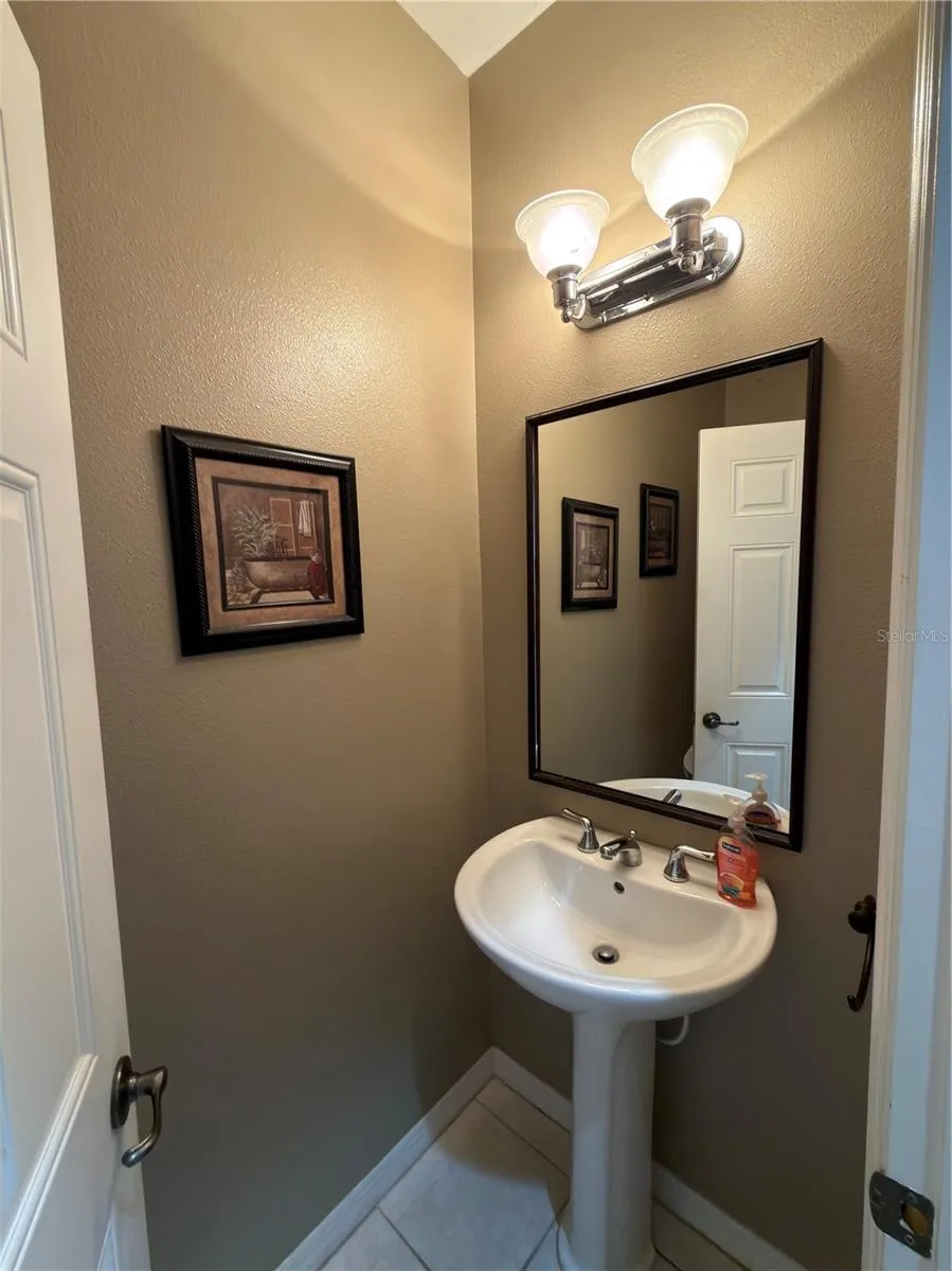 Guest Bathroom
