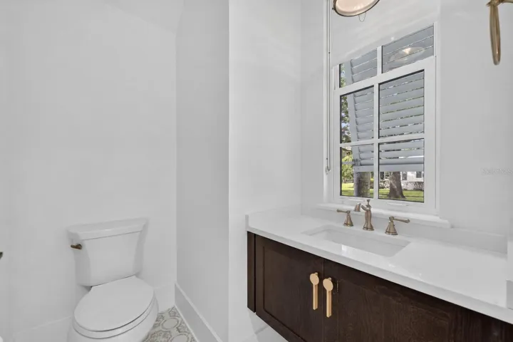 Powder bath