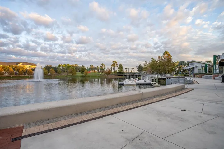 Walkway around Oviedo on the Park lake