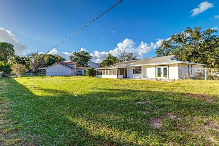Large Fenced Yard