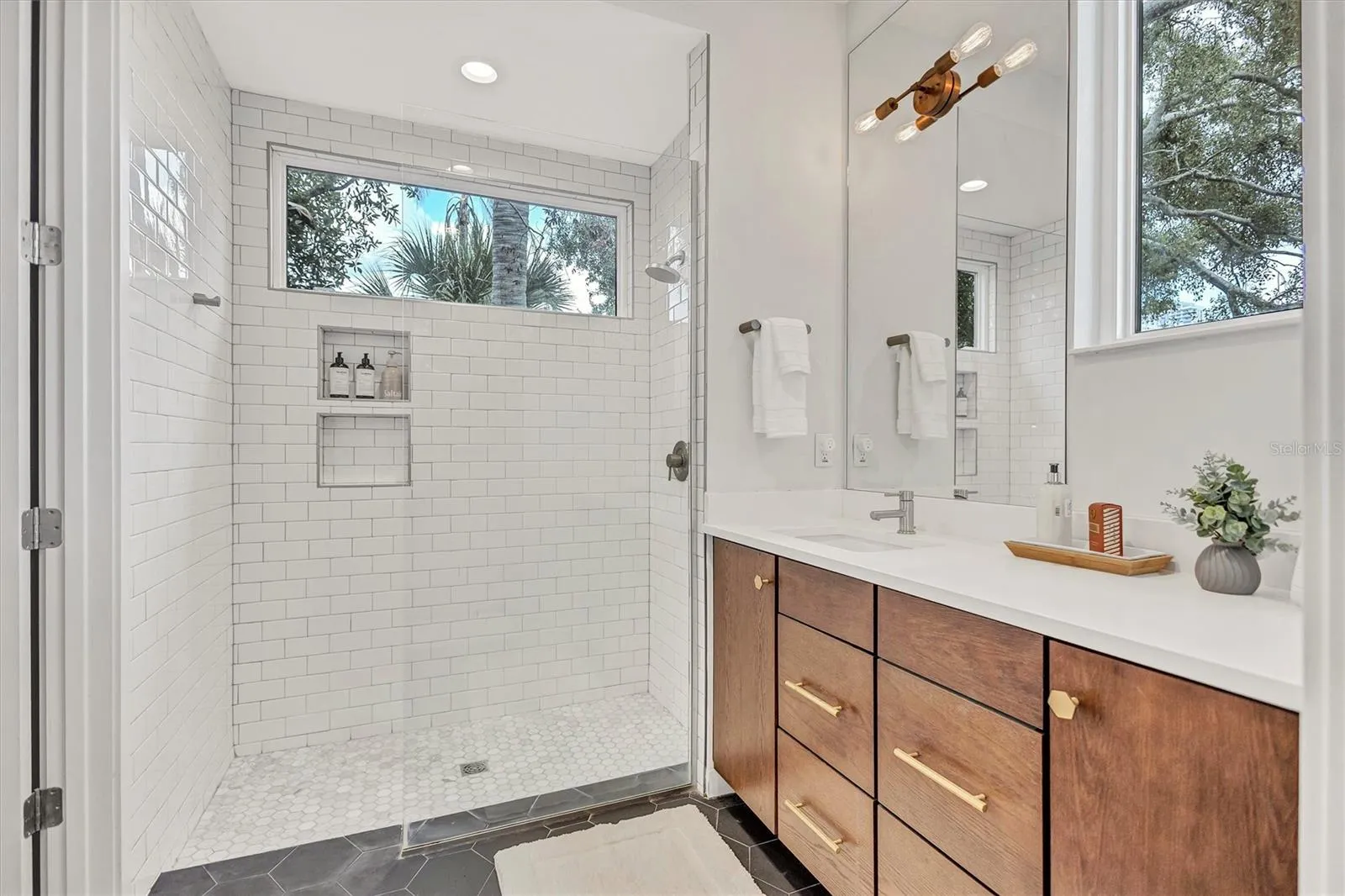 En-suit full bathroom with walk-in shower.