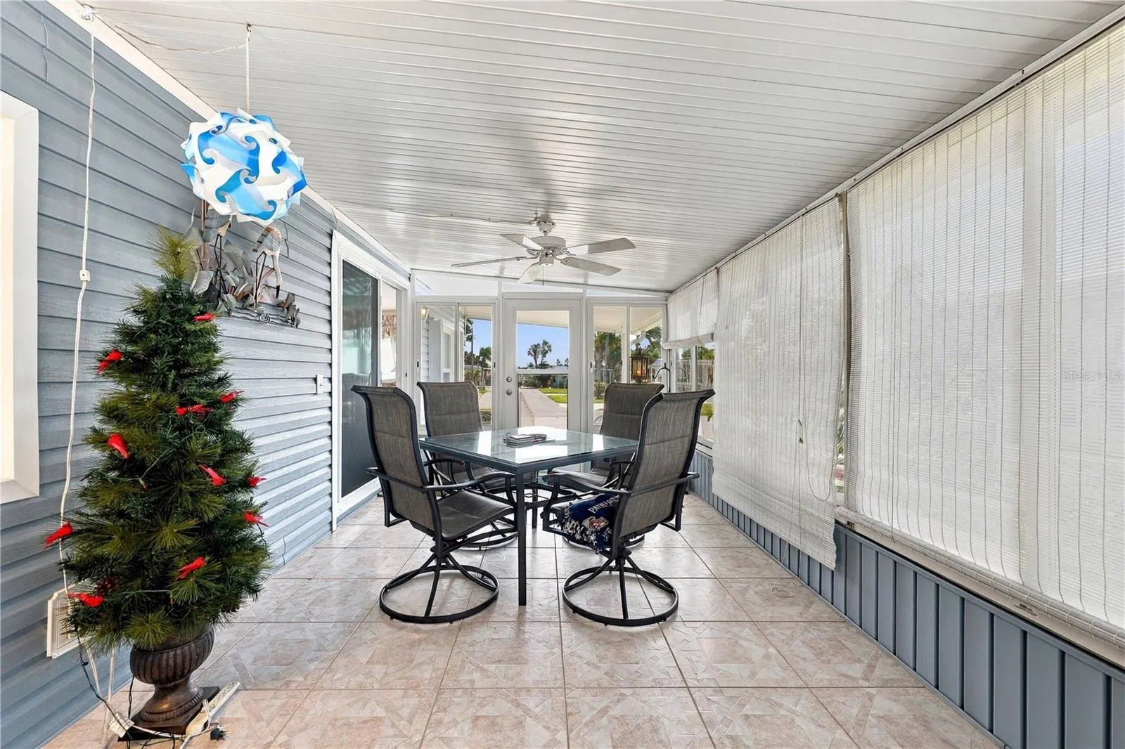 210sq ft Lanai