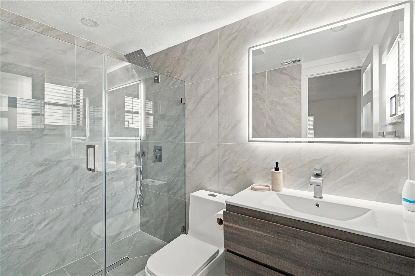 primary bed bath