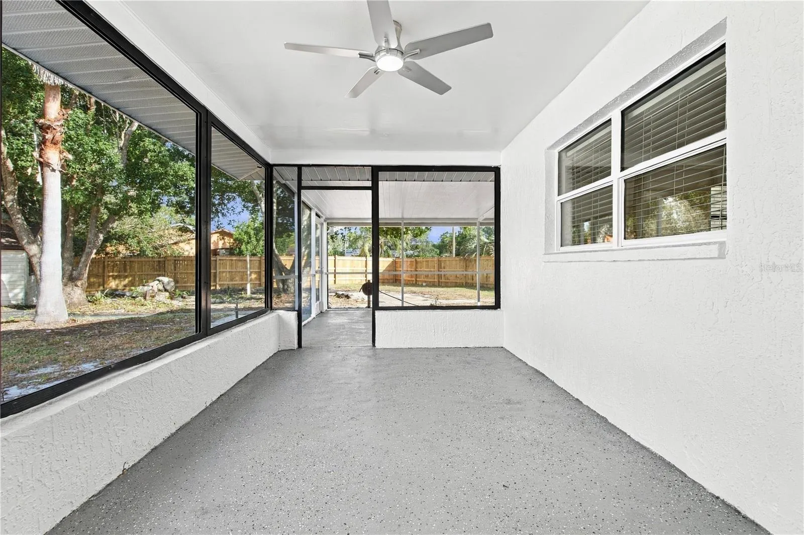 1 porch