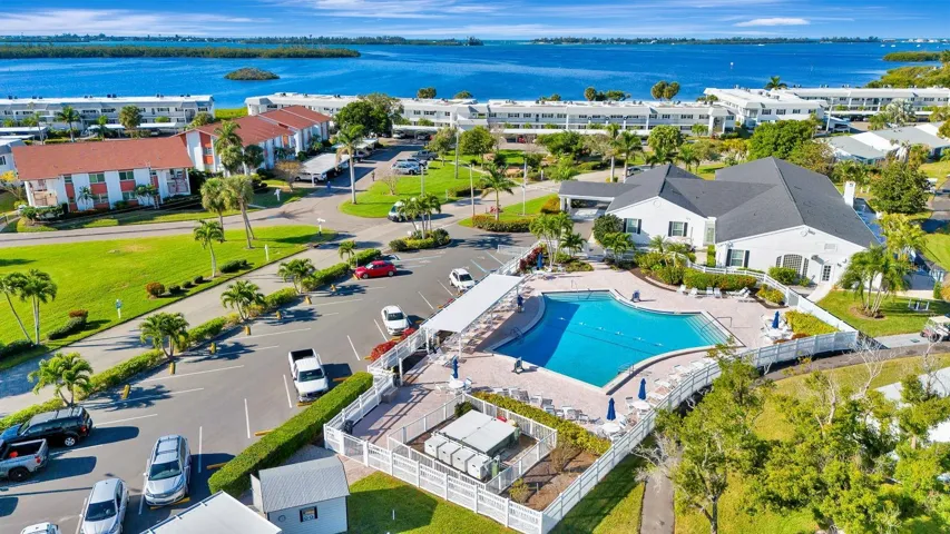 Mount Vernon pool, clubhouse and bay