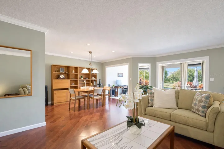 Peaceful golf views immediately upon entry~