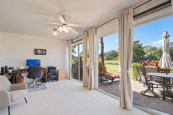 Heated &amp; cooled Florida room with endless possibilities &amp; endless golf views~