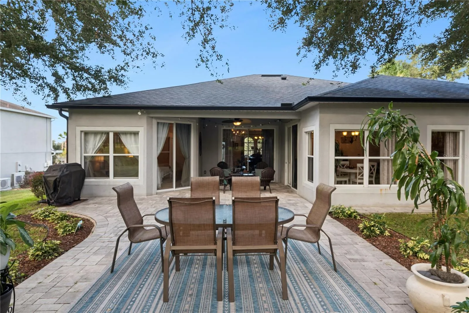 Patio & Lanai