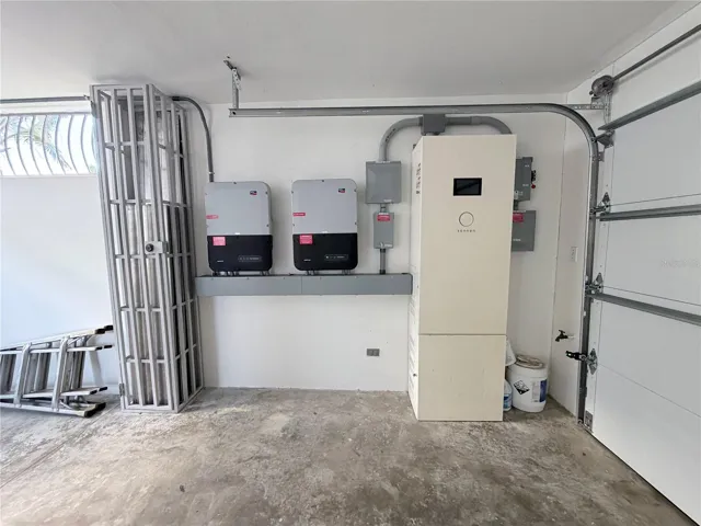 solar system back up batteries