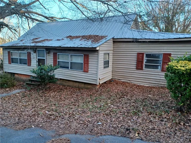 514 N 8th Avenue, Lanett, Alabama 36863