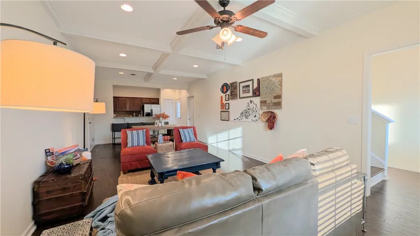 Large living area to truly make your own!