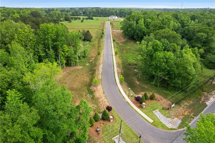 4040 Glenwood Court, Auburn, Alabama 36830